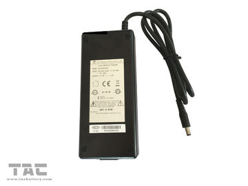 24Vスクーターのリチウム電池の携帯用充電器2A 152*Mm*60mm*35mm